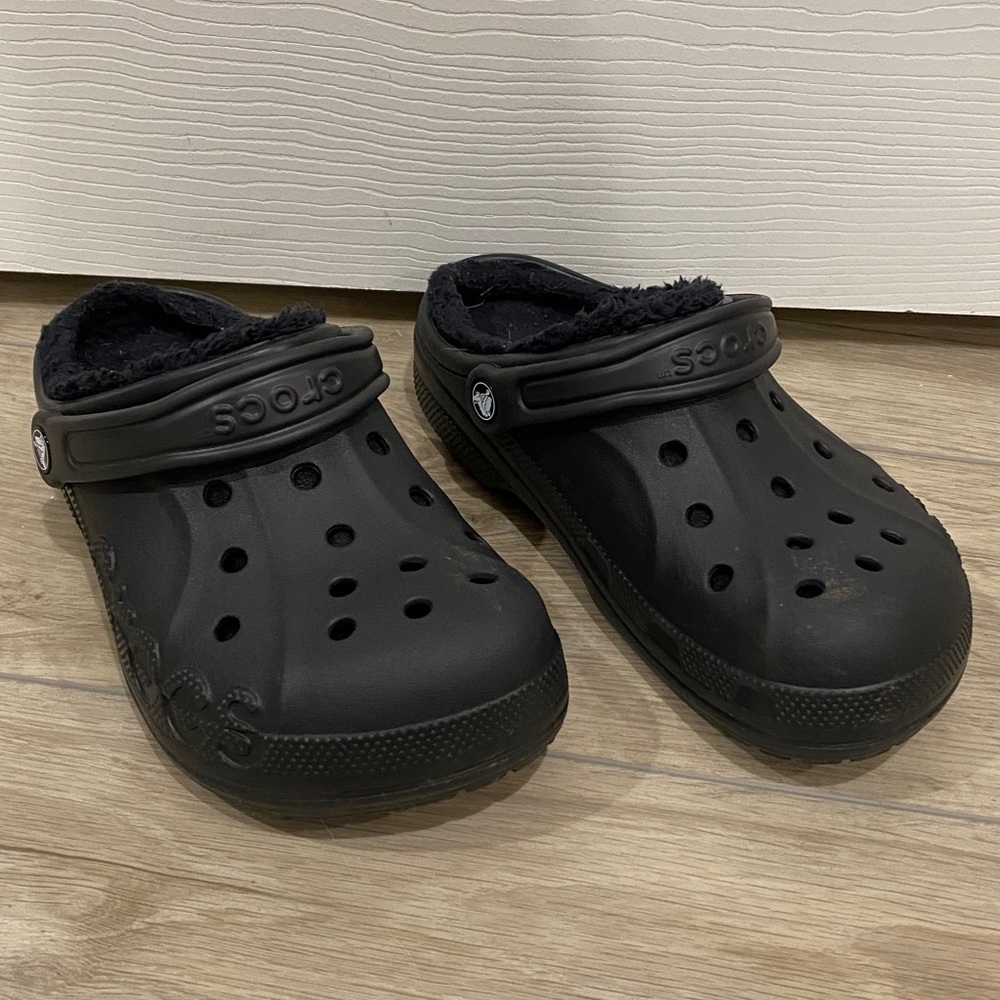 Crocs Classic Black Wool Lined Clogs Size 8 Women’s